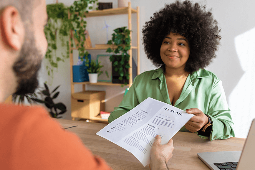 20 Best Questions to Ask in an Informational Interview and Why