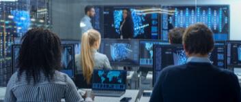 intelligence-analyst